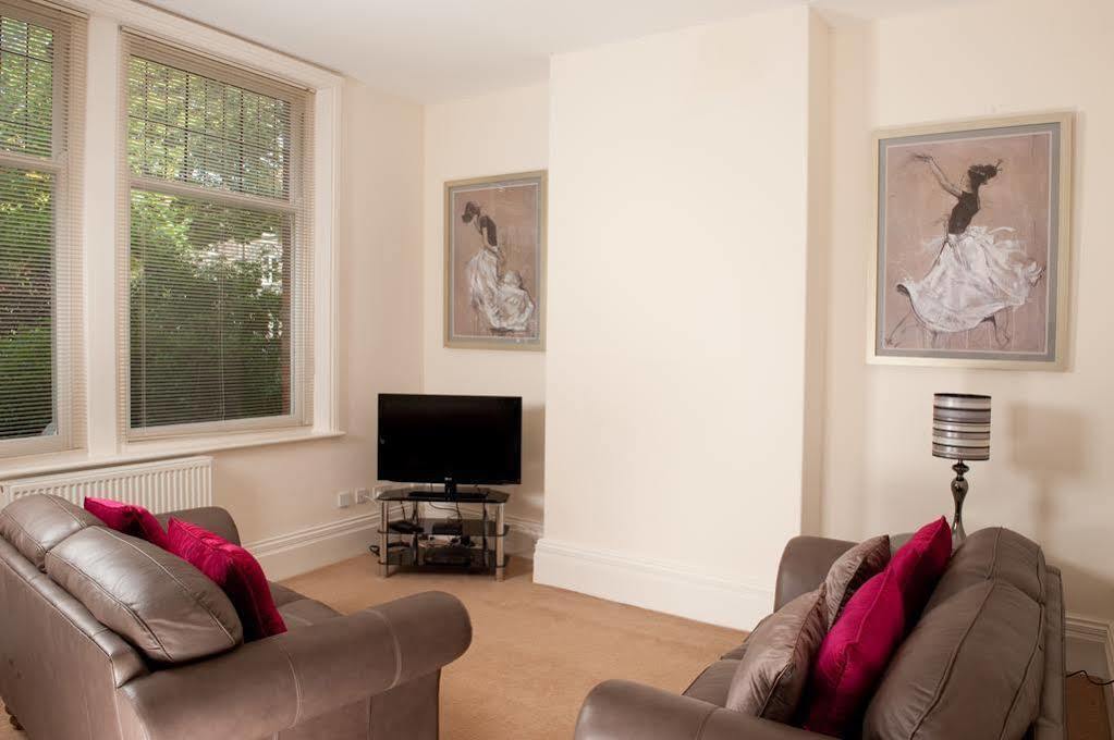 Harrogate Serviced Apartments מראה חיצוני תמונה
